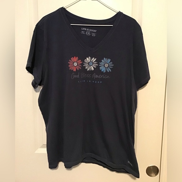 Life Is Good Women’s “God Bless America” Daisy Blue  V-neck Tee Size XXL - IEC - Picture 1 of 2